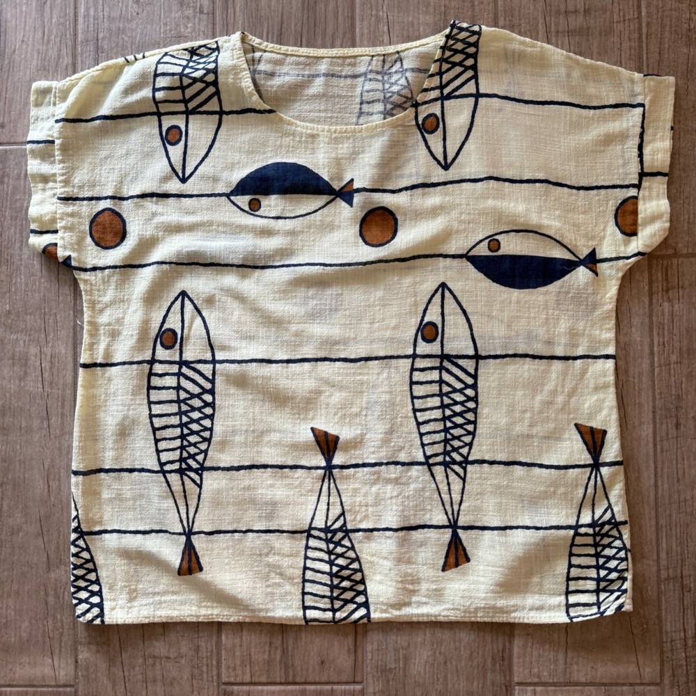 Unbranded Women Cream Abstract Fish Print Boxy Short Sleeve Top One Size Relaxed